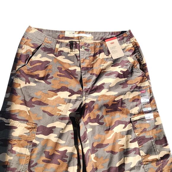 NWT LEVI'S WOMEN'S CARGO PANTS CAMO '94 BAGGY WIDE LEG SZ 10 31x30 STREET WEAR - Picture 8 of 10